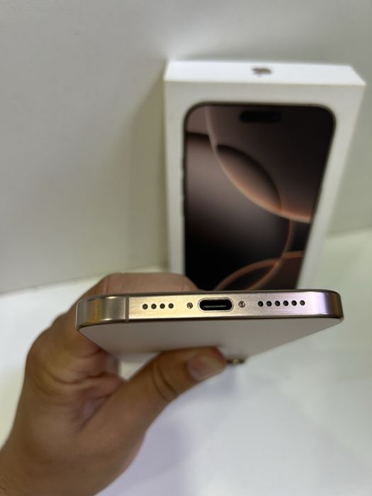 Iphone 16 Pro Max 256GB Desert Titanum идеал