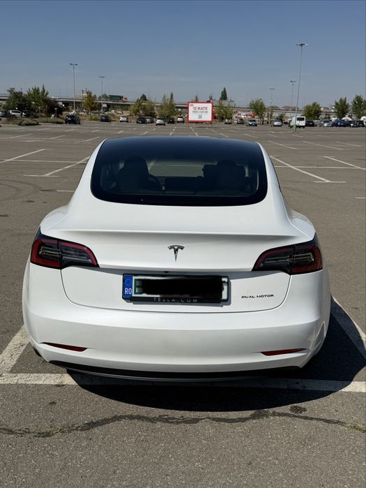 Tesla Model 3 Long Range AWD Dual Motor
