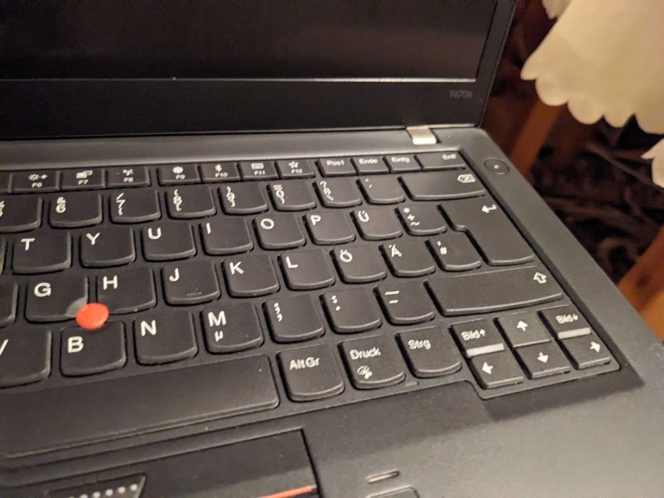 Lenovo T470s i5-6300U 8GB RAM DDR4 256GB NVME с дефект на матрицата