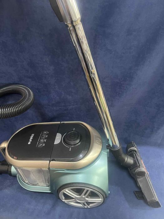 Прахосмукачка без торба Eureka