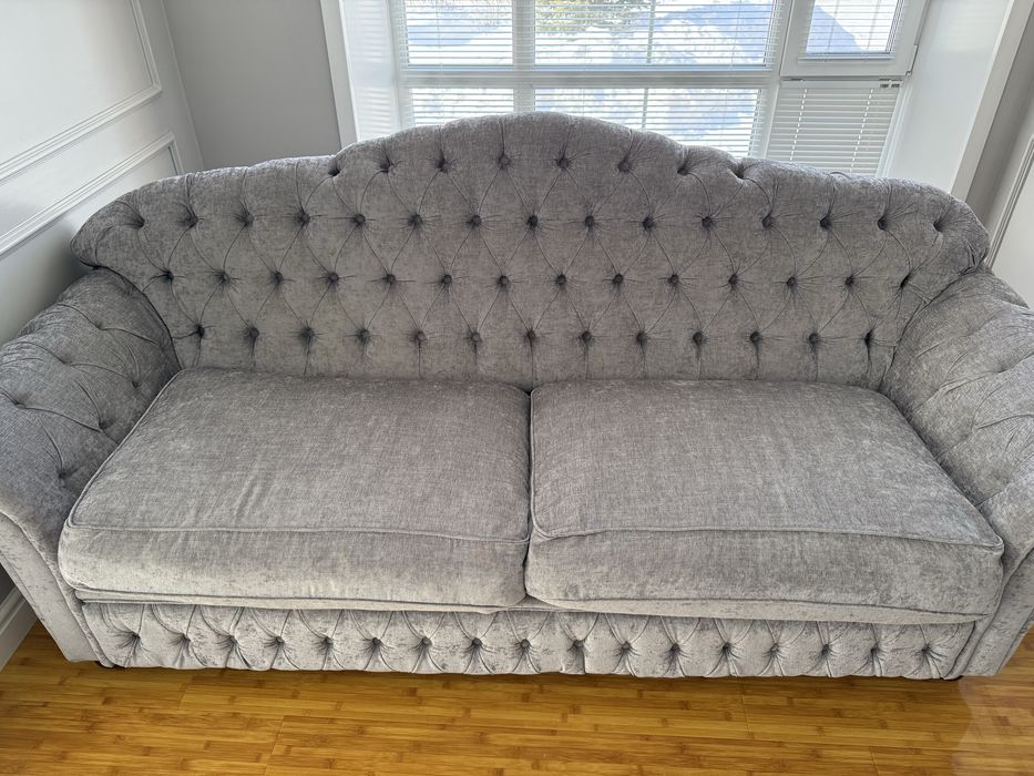 Продам диван! Цвет серый велюр!