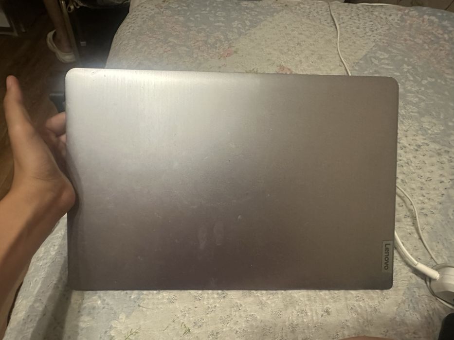 продам ноутбук леново IdeaPad 3
