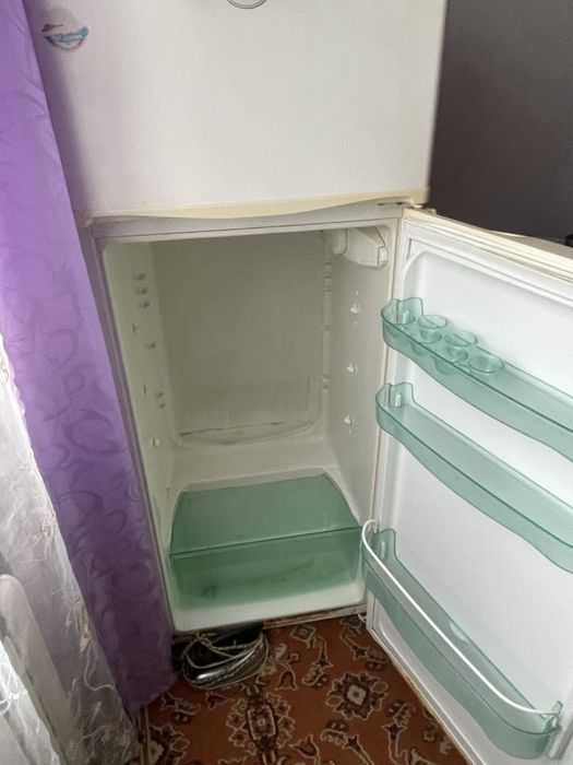Холодильник б/у рабочий