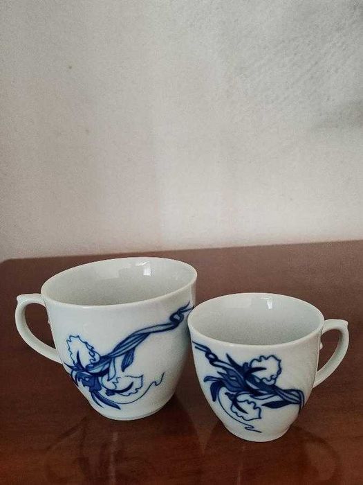 Vând mici obiecte de veselă: cupe șampanie și cești cafea. „La pachet” donez mileuri foarte frumoase.