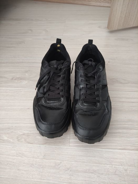 Кроссовки 44 размер