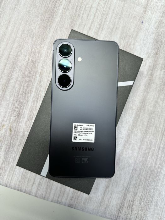Срочно! Продается Samsung Galaxy S26