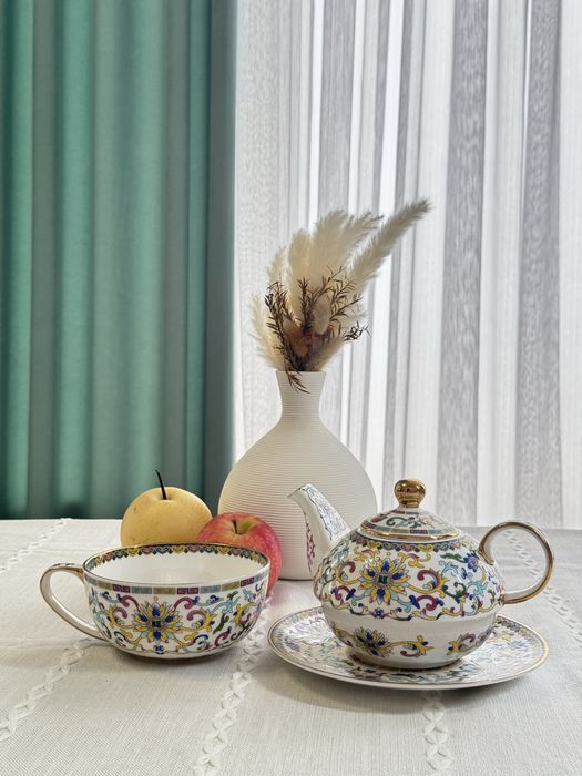 Чайный набор из костяного фарфора на одну персону