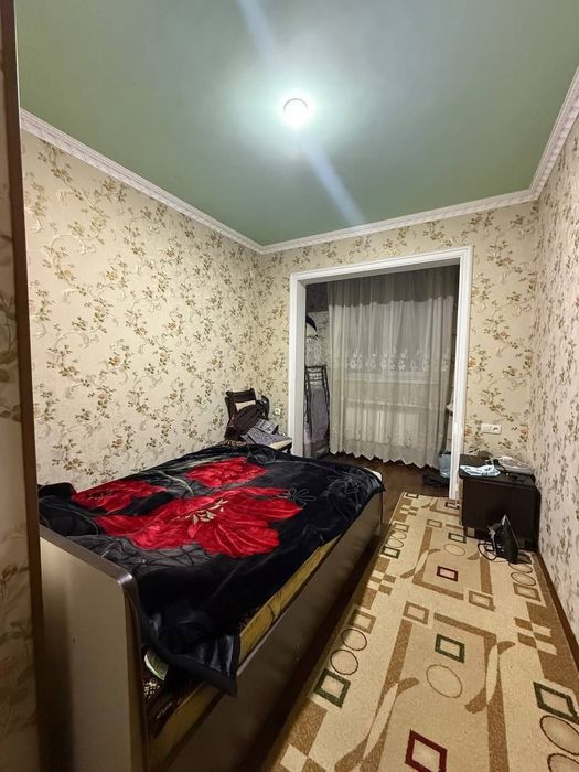 Юнусабад 6 квартал. Продается квартира 2/4/4