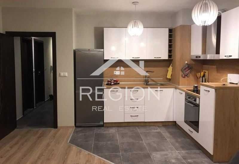 Дава се под наем Тристаен апартамент в Варна, Левски - 100 кв.м за 600 € - Снимка #1