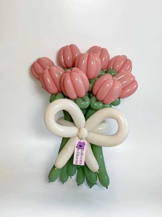 Букет цветов из шаров