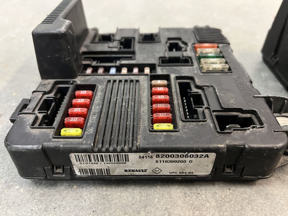 Бушониера двигател bsm upc Renault Рено меган сценик Megane Scenic 2