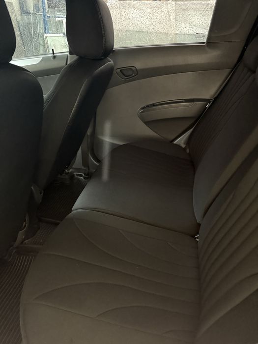 Spark 4 pozitsiya avtomat  2022 yil toptoza 49000 km yurgan