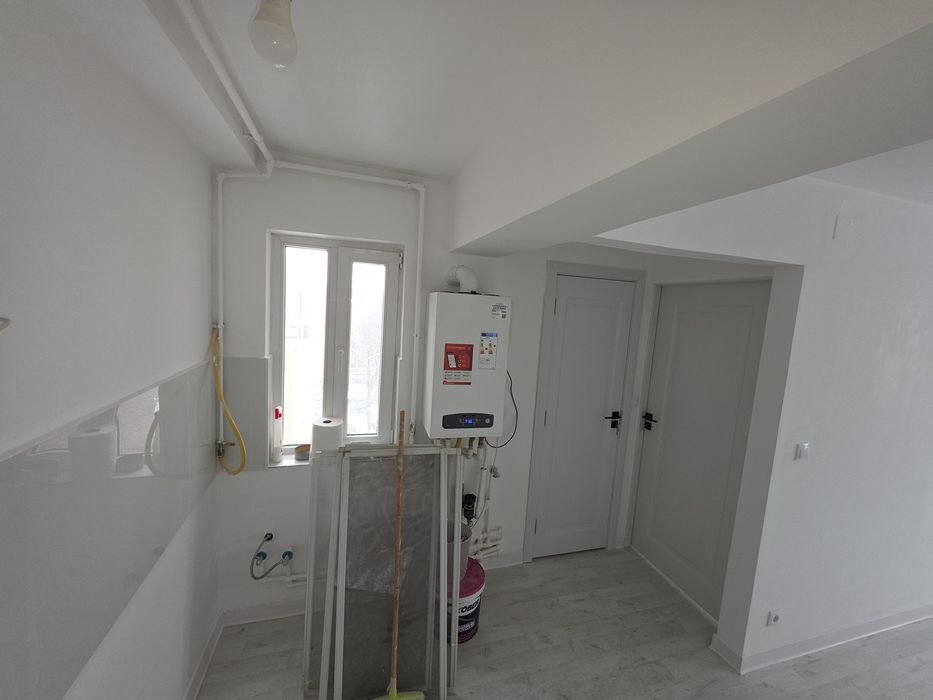 Vand apartament 3 camere