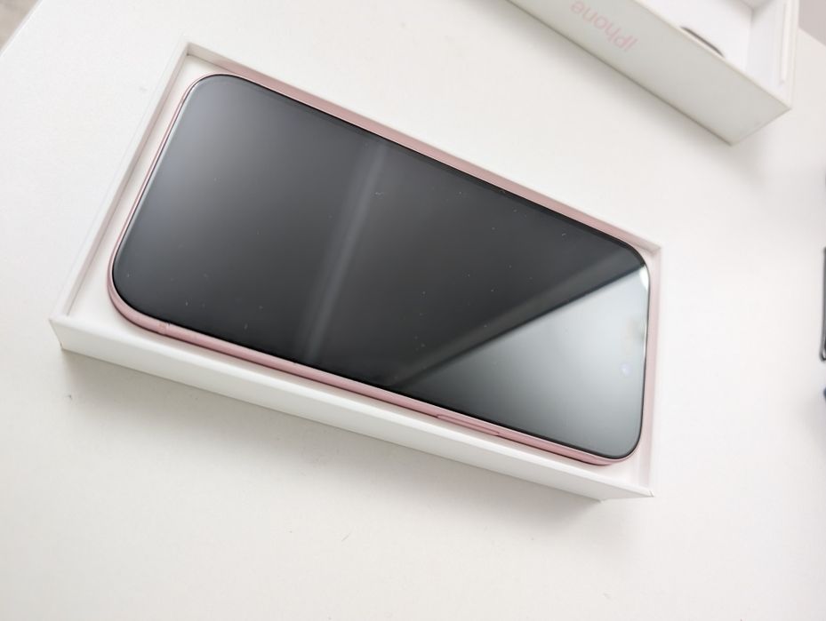 Iphone 15 / 128гб