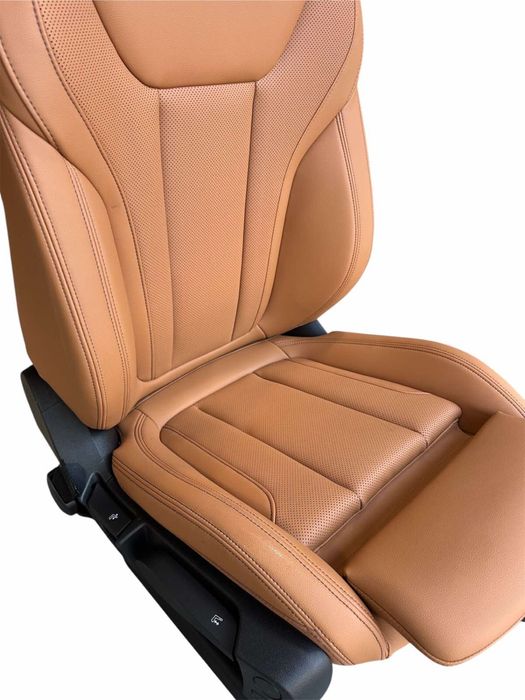 Bmw X3 G01 LCI Кожен салон KHRI Sensatec perforiert/cognac