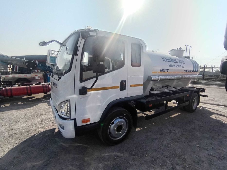 Водовоз питьевой 
воды FAW Tiger V 4x2
6м3