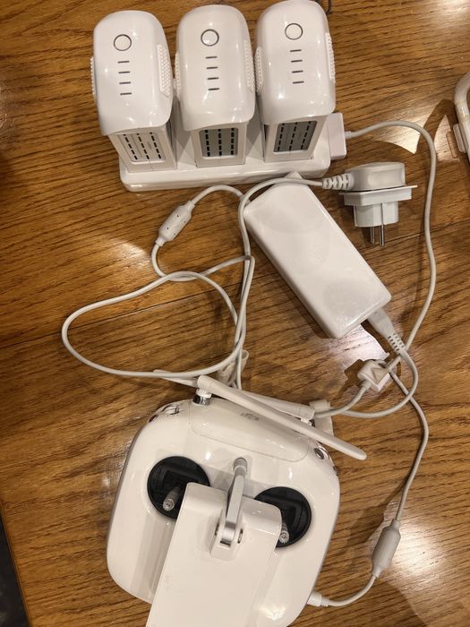 Дрон DJI Phantom 4