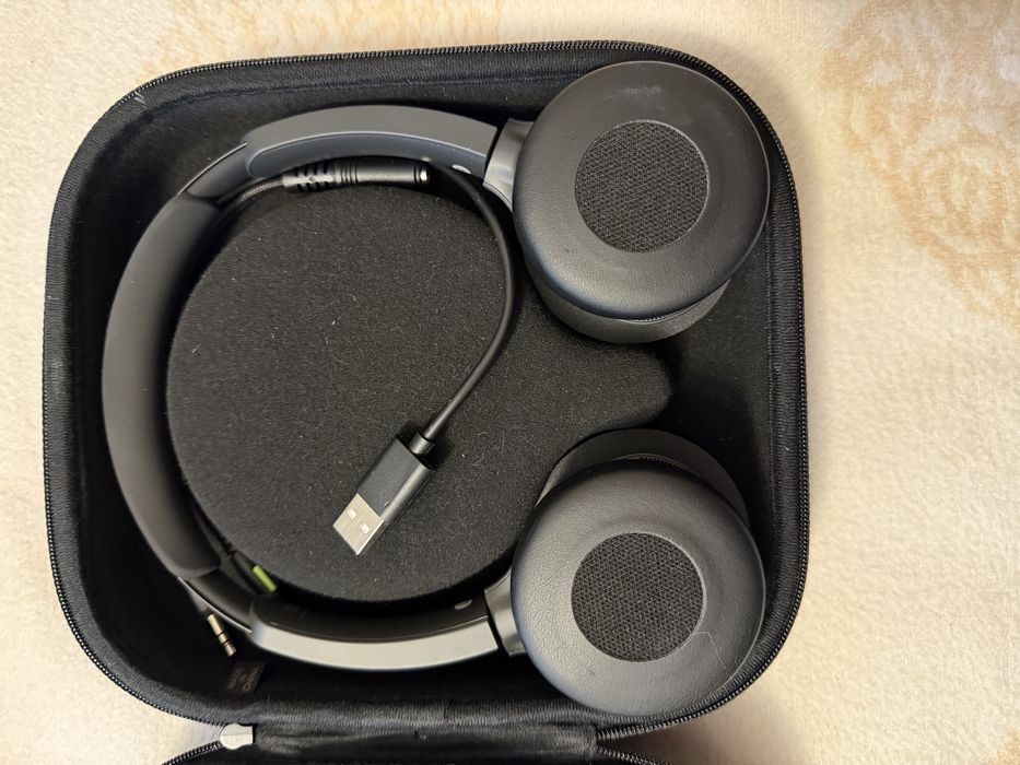 Casti Cisco 730 Wireless Dual On-ear Headset USB-A Bundle Carbon Negru