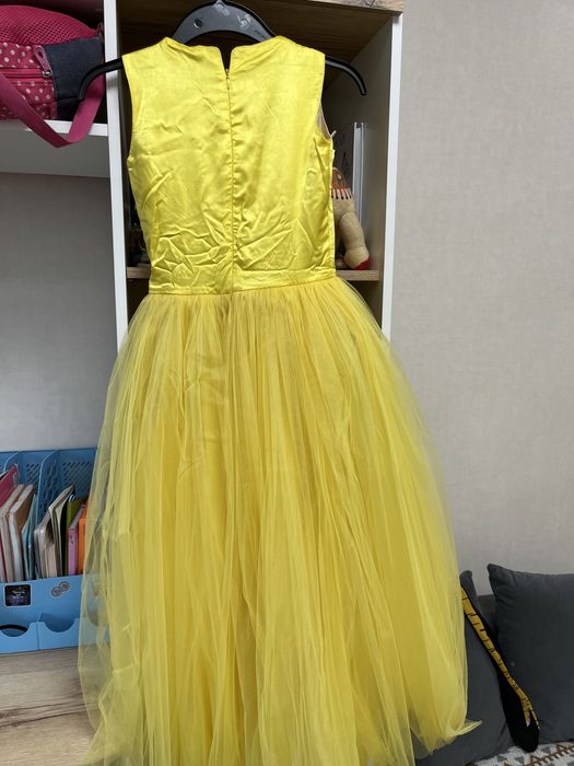 Платья нарядные для девочки