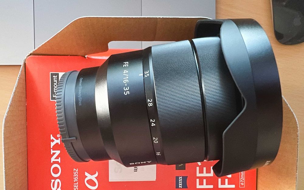 Sony FE 16-35mm f/4 OSS Vario Tessar T* ZA