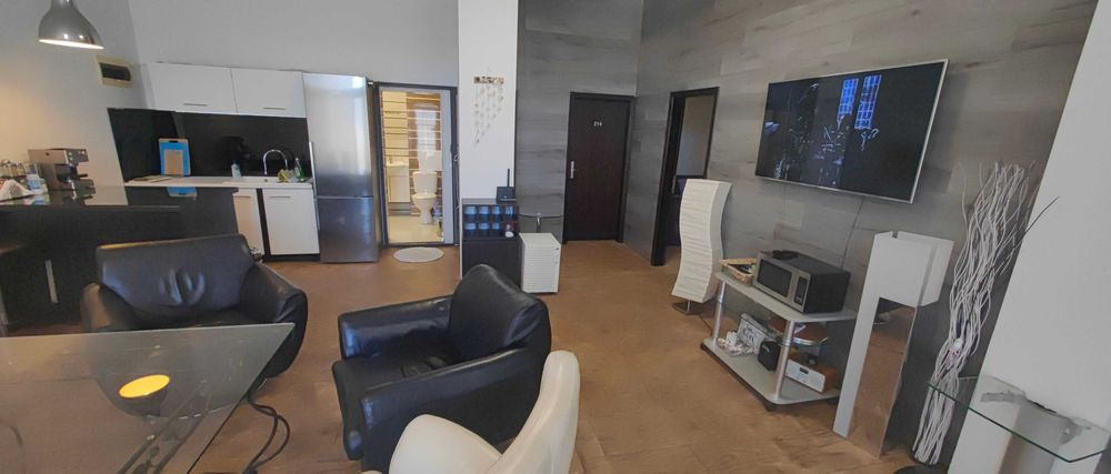 Продава се Тристаен апартамент в Асеновград - 95 кв.м за 1948 €/кв.м - Снимка #1