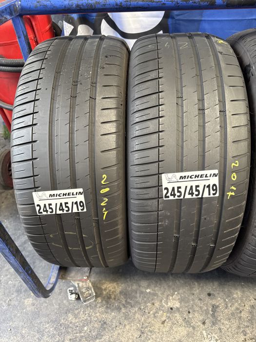 245/45/19 Michelin
