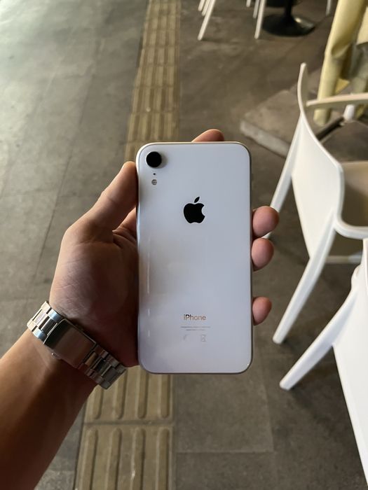 Iphone x r sotiladi