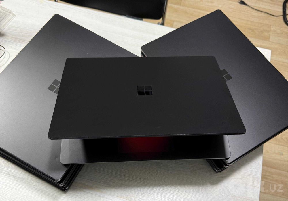 Surface Laptop 4 Black 15” 2,5K IPS I7-1185G7 сенсор 16GB/256GB NVMe