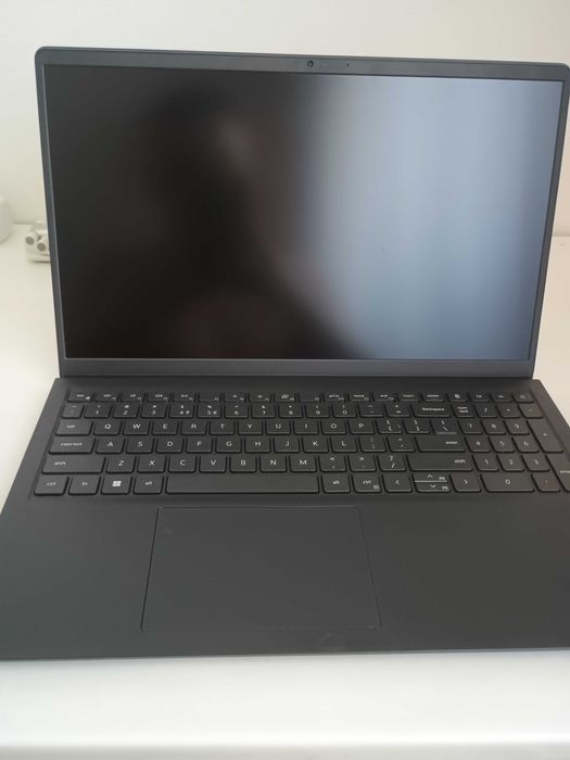 Laptop dell vostro 3525