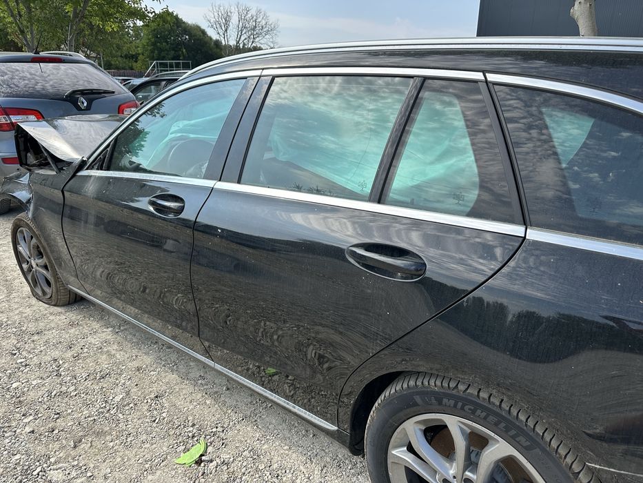 Врати леви за Мерцедес W205 c220 комби след 2015г.!