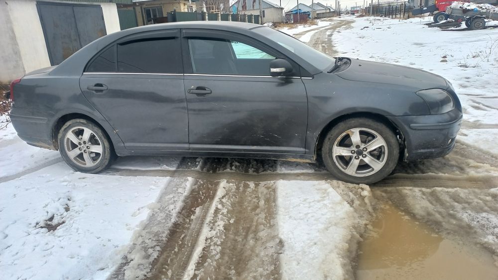 Тоята авенсис 1,8