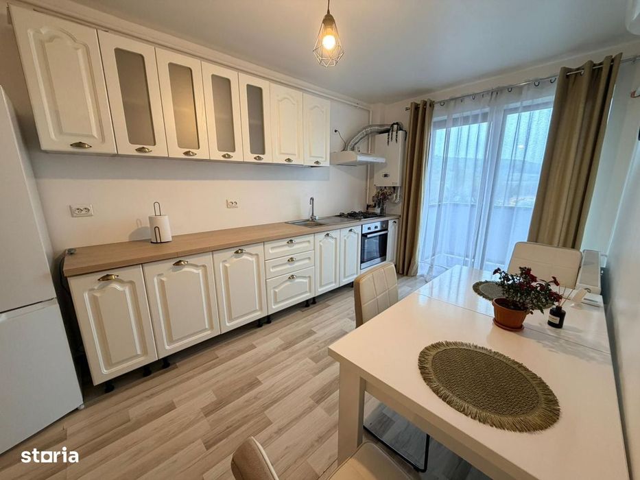 Apartament 2 camere, etaj intermediar, garaj, zona Corneliu Coposu