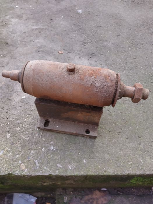 Ax industrial (circular, polizor, despicator lemne etc)