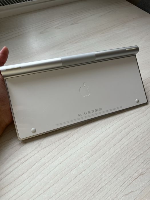 Tastatura Apple Wireless