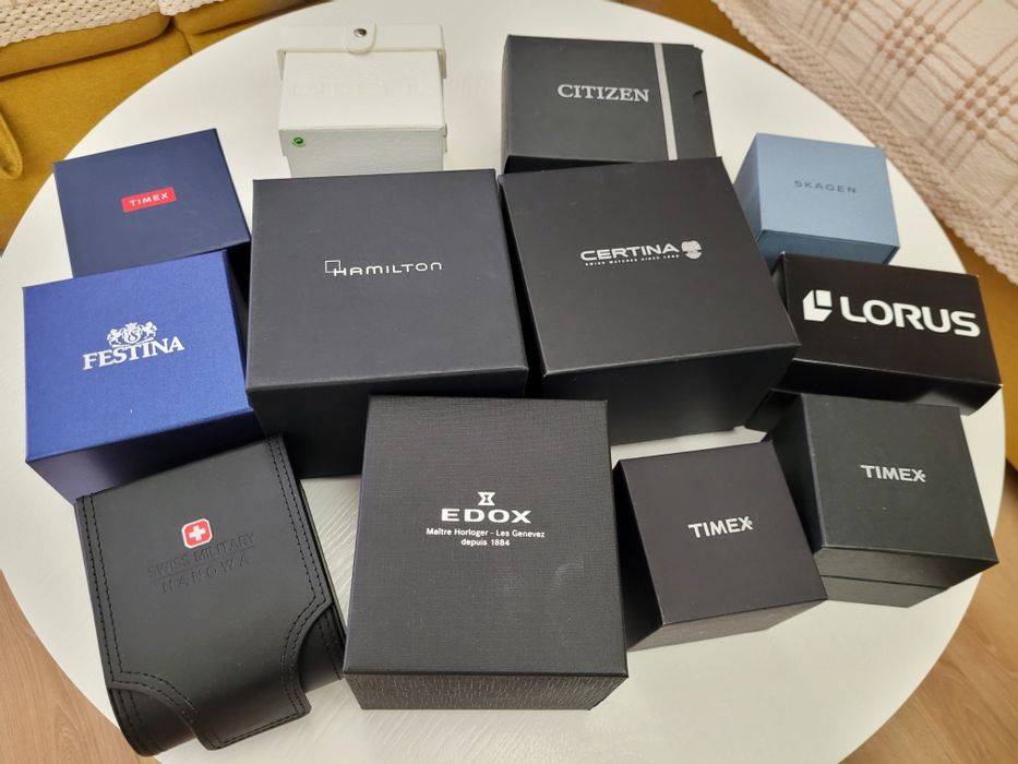 Cutii ceasuri diverse