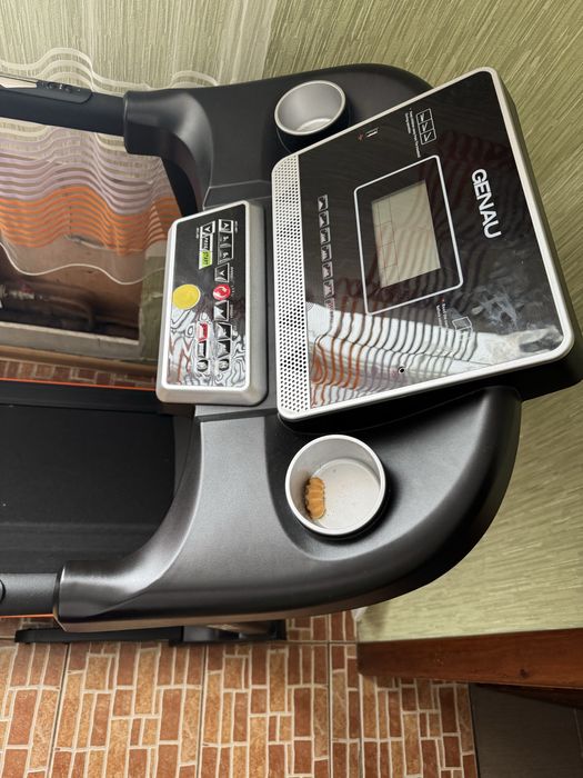 Продам беговую дорожку.