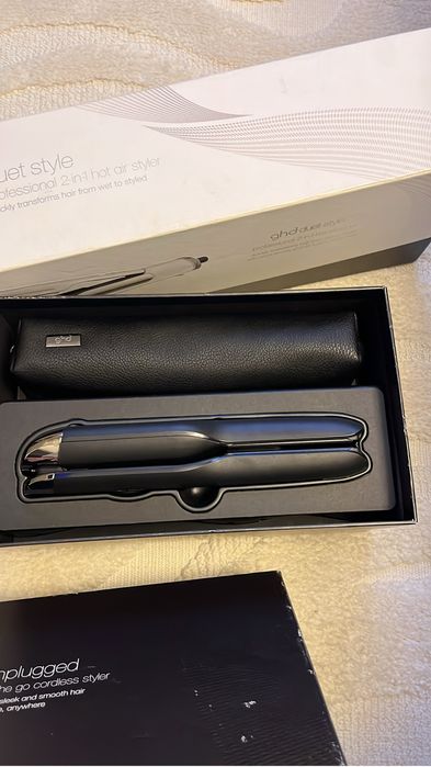 Vind doua GHD  placa