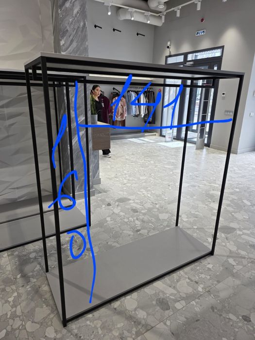 Оборудование для магазина одежды