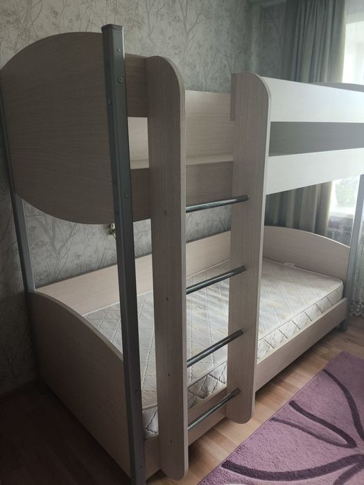 Двухъярусная кровать