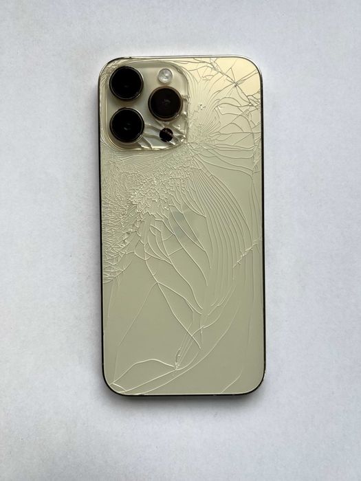 iPhone 14 Pro Max 512gb Gold - проблем в платката