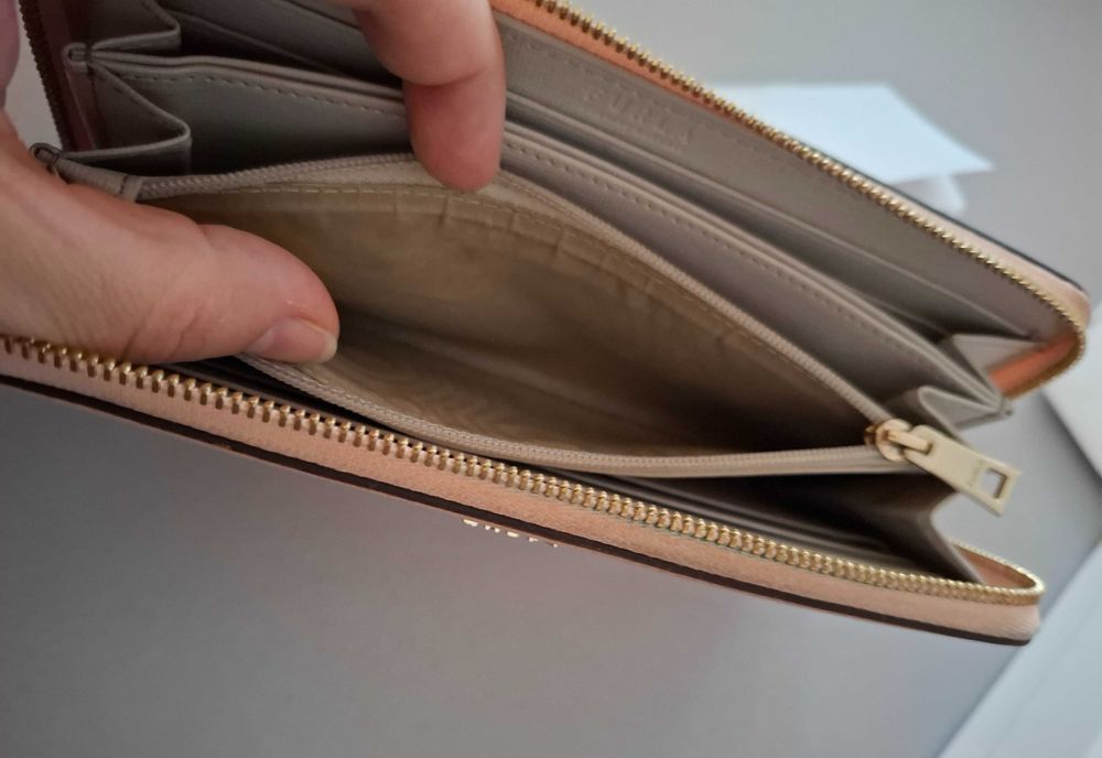 Furla
Голям дамски портфейл Babylon