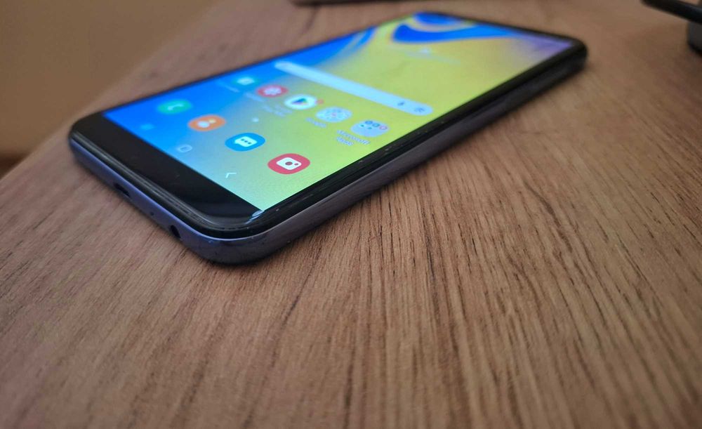 Samsung Galaxy J6 +