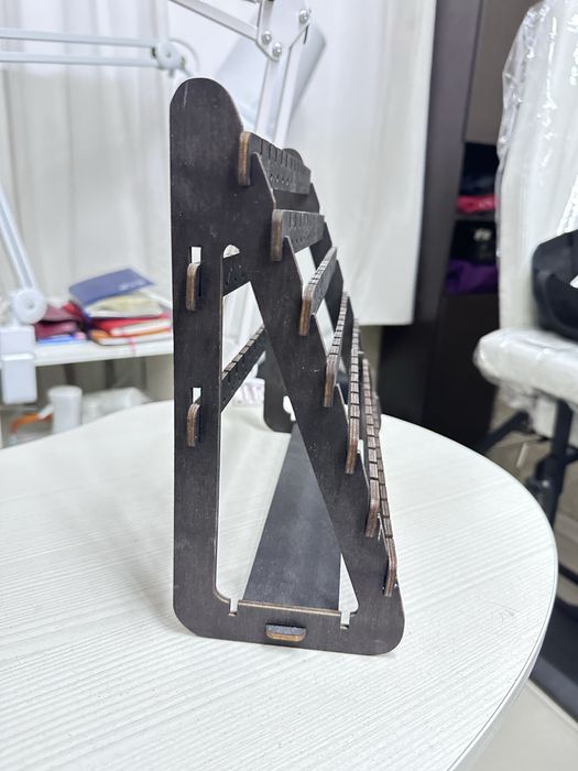 Подставка деревянная под серьги