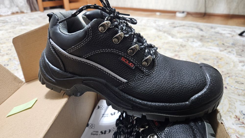 Продам ботинки рабочие новые