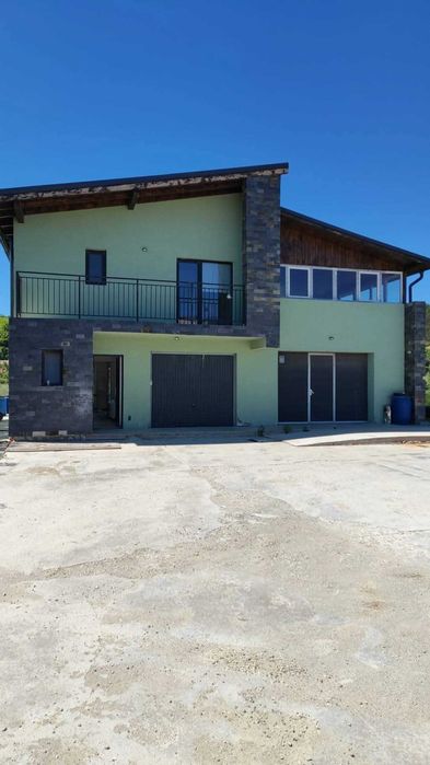 De închiriat spațiu open space de 150 mp