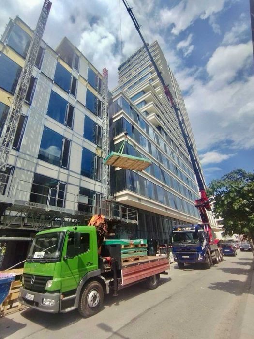 Самосвал с Кран. Транспортни услуги за Строителството! София