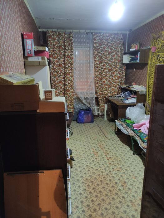 Продаю квартиру .