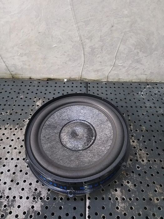 Boxa audio stanga spate vw touareg 7l 7e0035411a