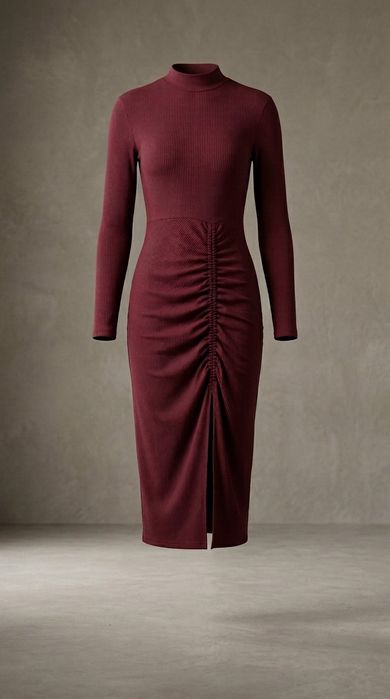 Бордовое платье с драпировкой, бу, продам