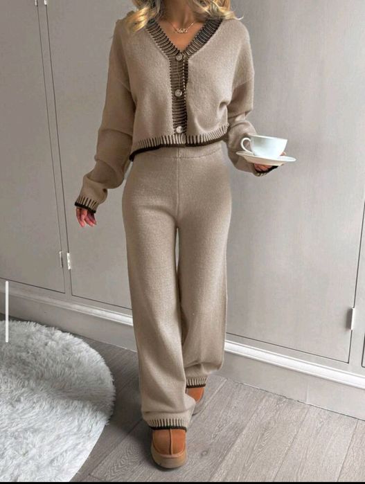 Дамски плетен комплект - размер S